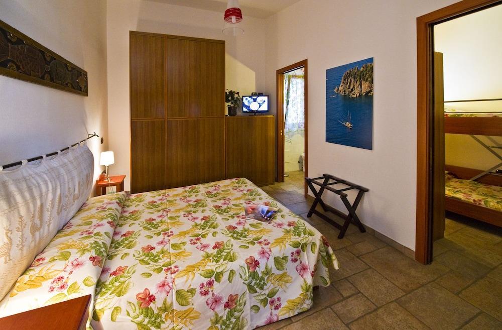 Villaggio Camping Spiaggia Del Riso Villasimius Kültér fotó