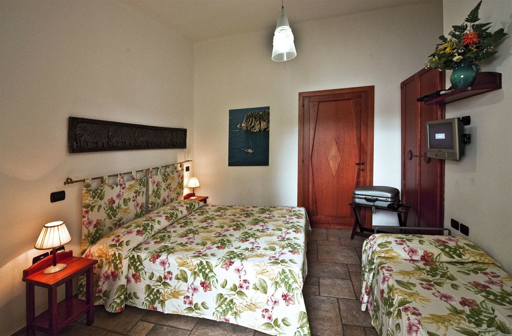 Villaggio Camping Spiaggia Del Riso Villasimius Kültér fotó